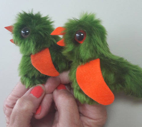 Two Little Kea Birds, Playing in the Snow (Finger Puppets & Rhyme Chart)